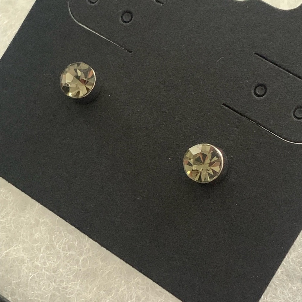 Crystal Stud Earrings -Clear Gray Faceted Rhinestones